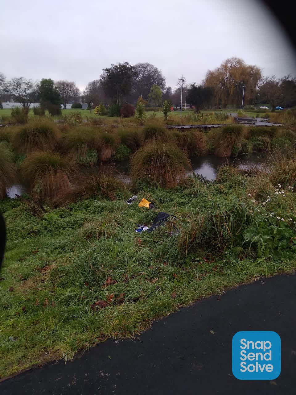 The photograph attached to this rubbish/recycling report
