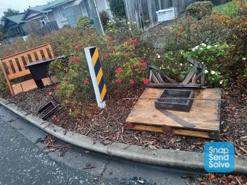 Roading/Streets, a report photo
