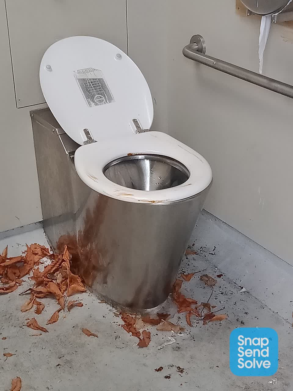 The photograph attached to this parks report