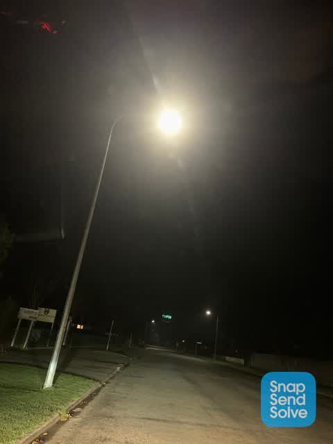 Street Light Outage, a report photo