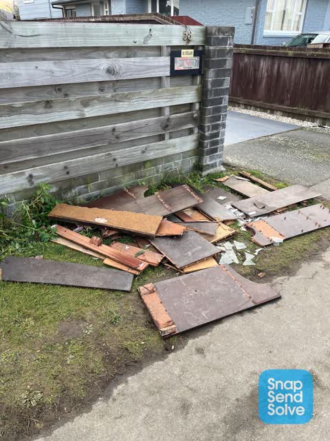 Rubbish/Recycling, a report photo