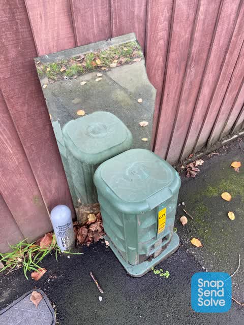 Rubbish/Recycling, a report photo