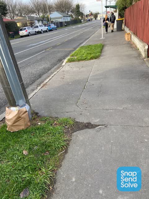 Rubbish/Recycling, a report photo