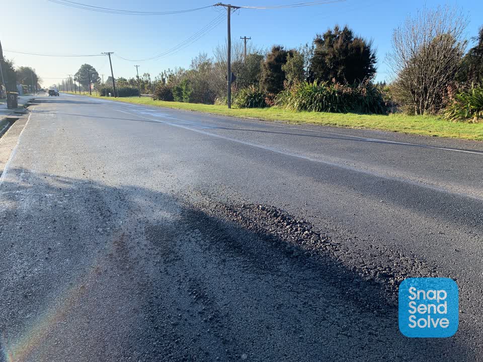 The photograph attached to this roading/streets report