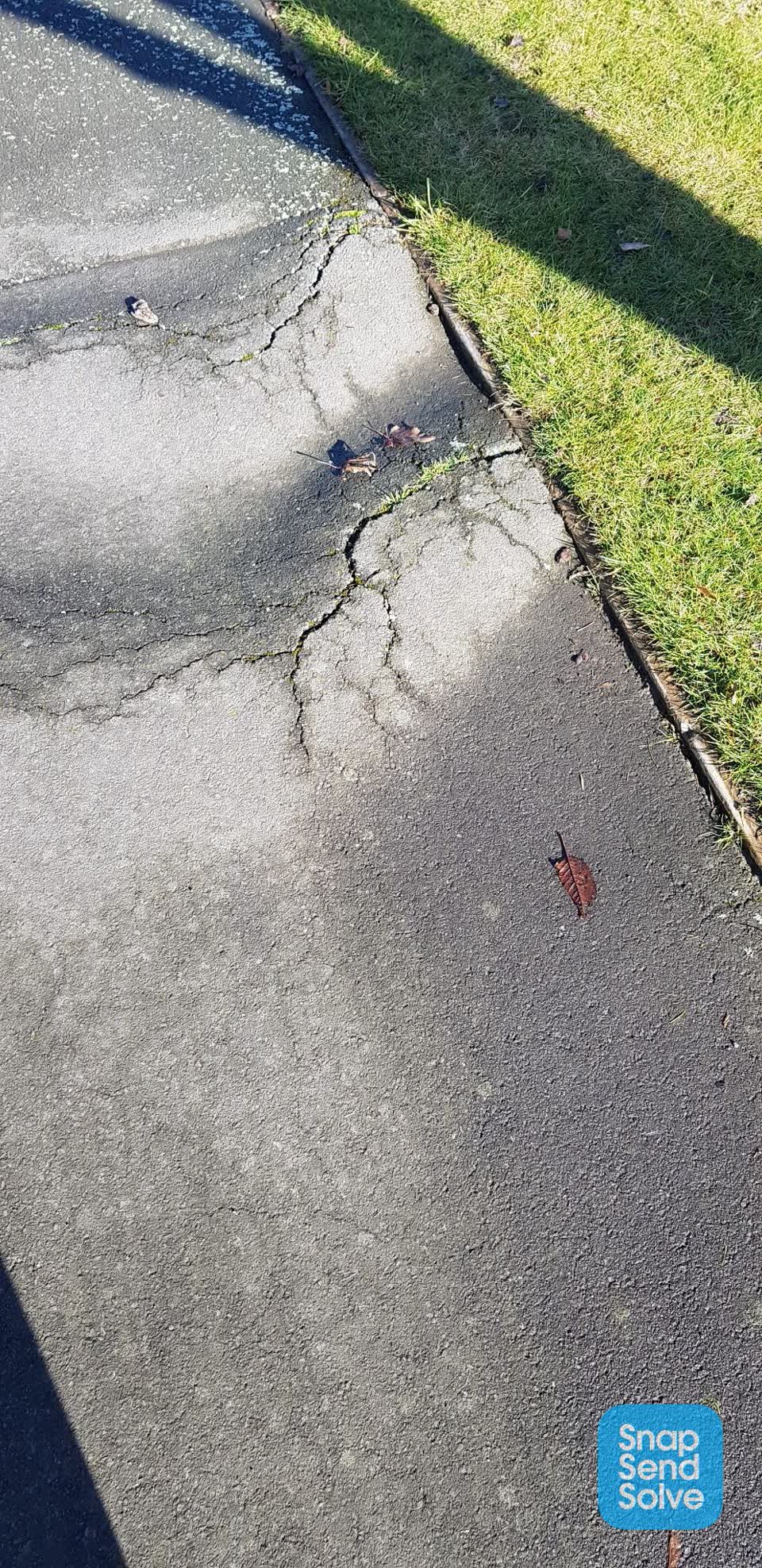 The photograph attached to this roading/streets report
