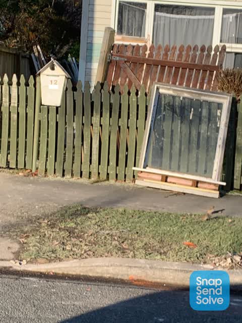 Rubbish/Recycling, a report photo