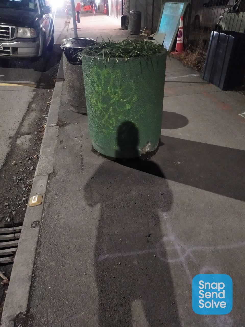 The photograph attached to this graffiti report
