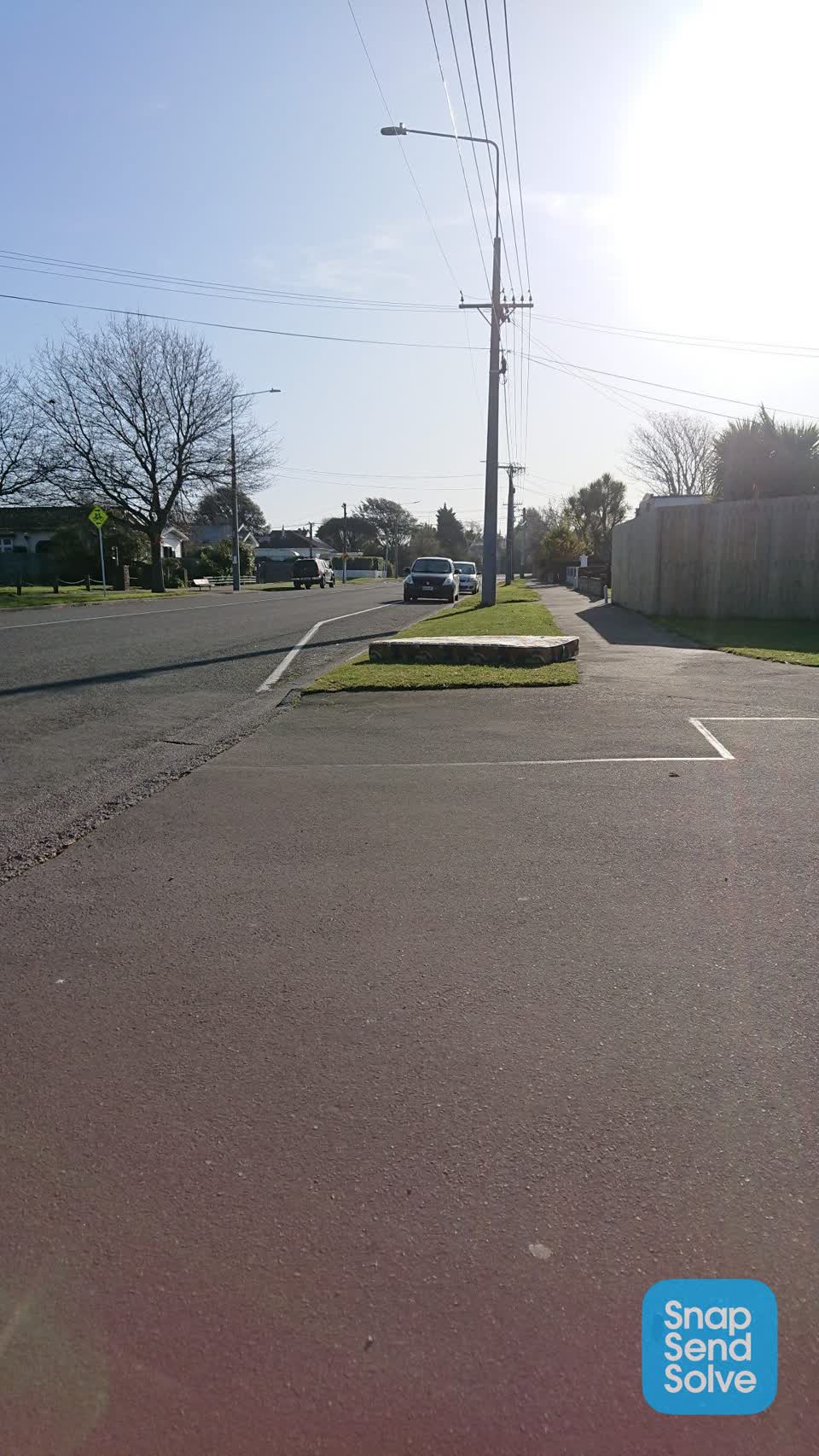 The photograph attached to this rubbish/recycling report