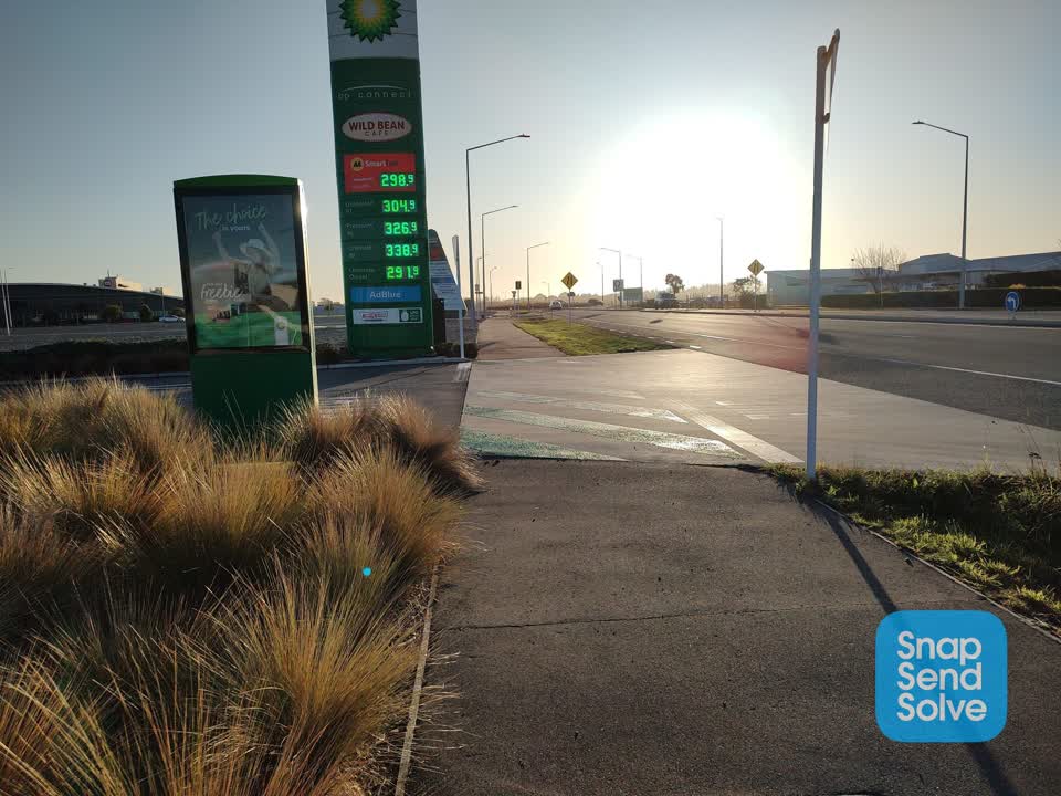 The photograph attached to this roading/streets report