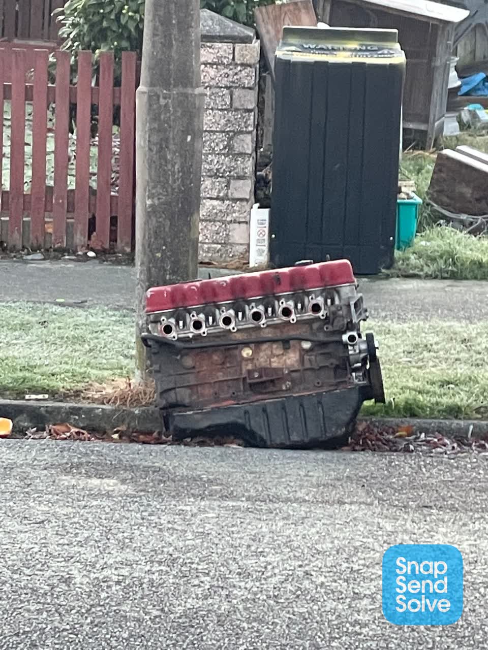 The photograph attached to this rubbish/recycling report