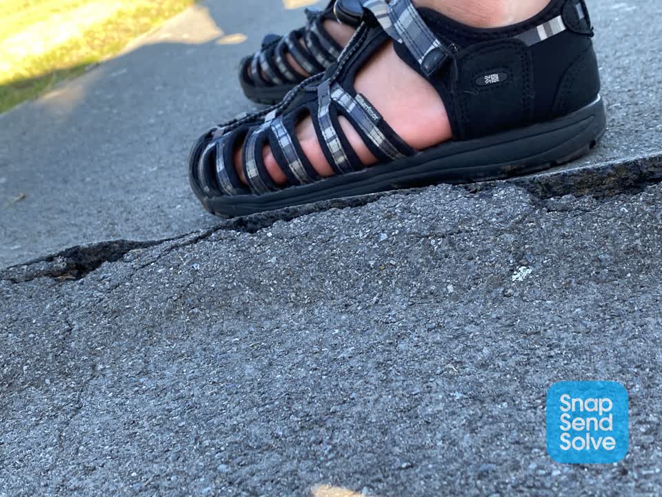 The photograph attached to this roading/streets report