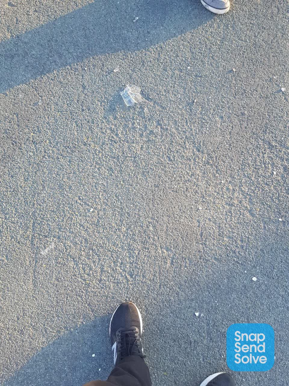 The photograph attached to this rubbish/recycling report