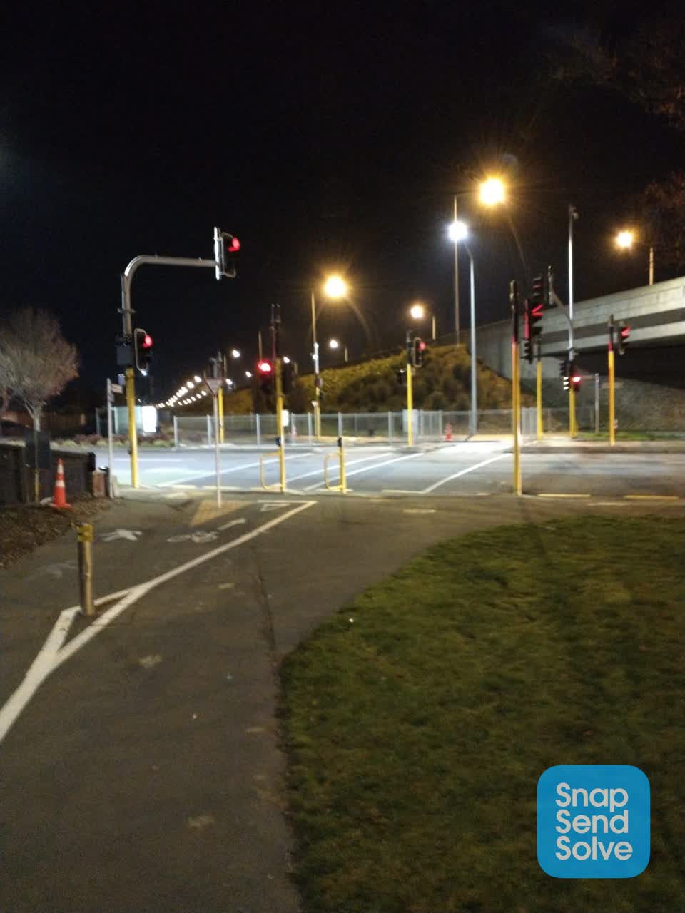 The photograph attached to this roading/streets report