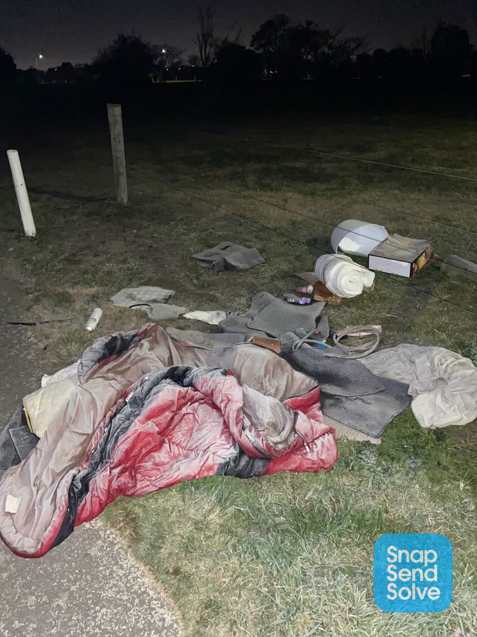 The photograph attached to this rubbish/recycling report