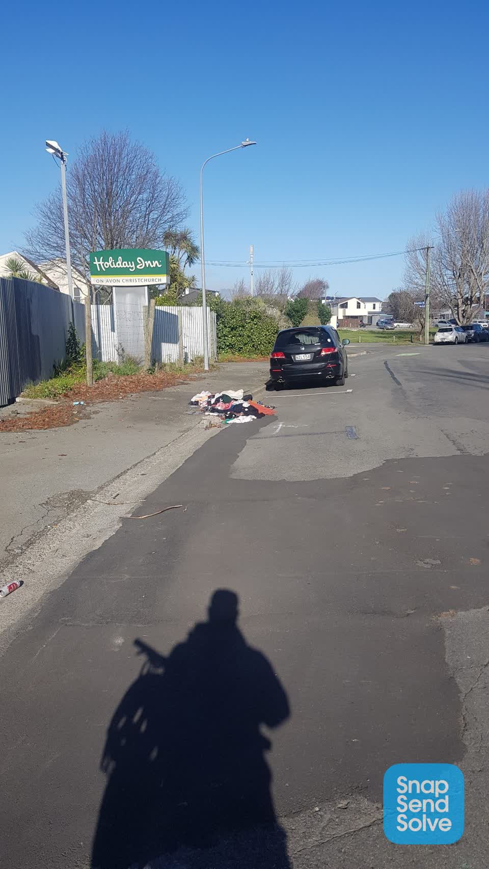 The photograph attached to this rubbish/recycling report