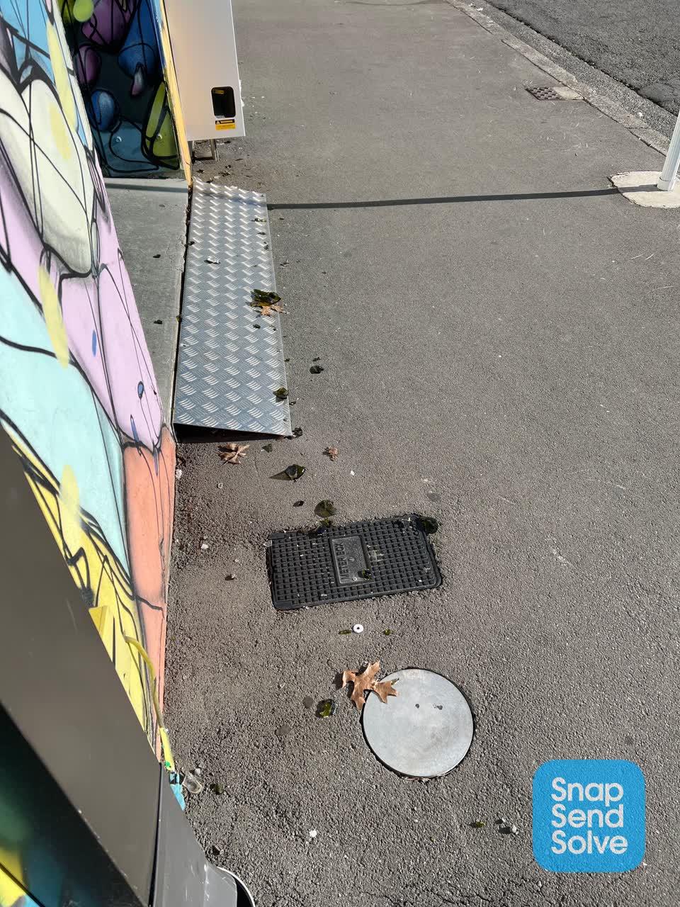 The photograph attached to this roading/streets report