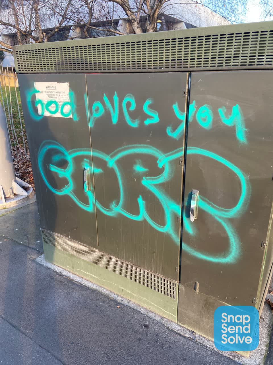 The photograph attached to this graffiti report
