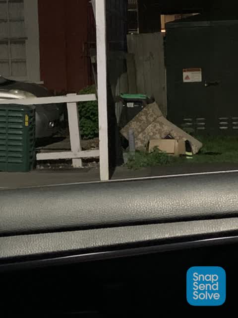 Rubbish/Recycling, a report photo