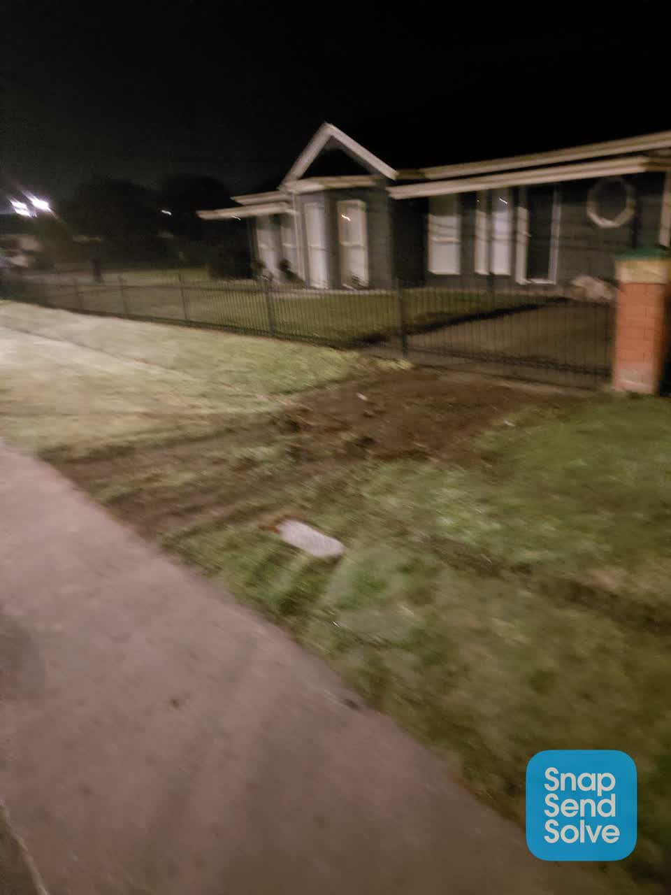 The photograph attached to this roading/streets report
