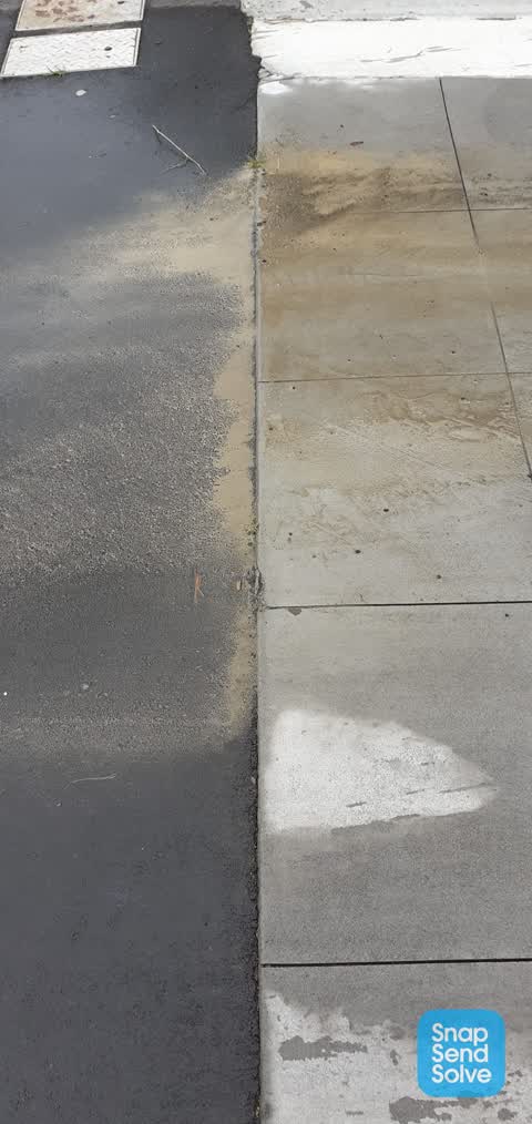 Water Leak, a report photo