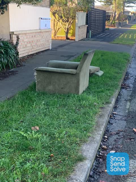 Rubbish/Recycling — a report photo