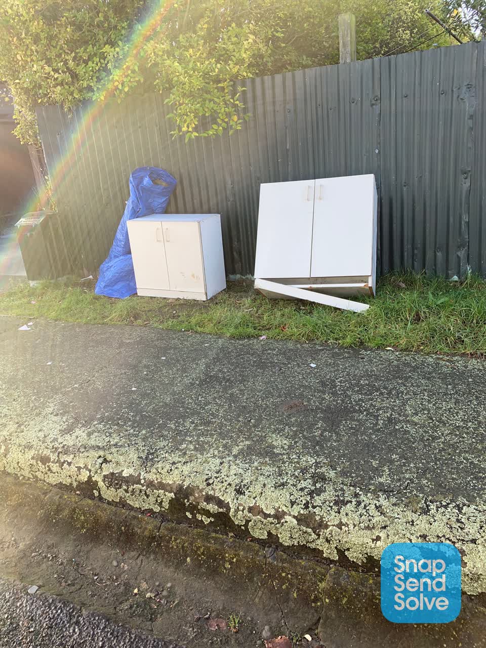 The photograph attached to this rubbish/recycling report