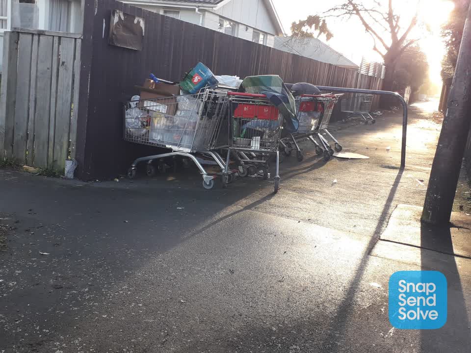 The photograph attached to this rubbish/recycling report