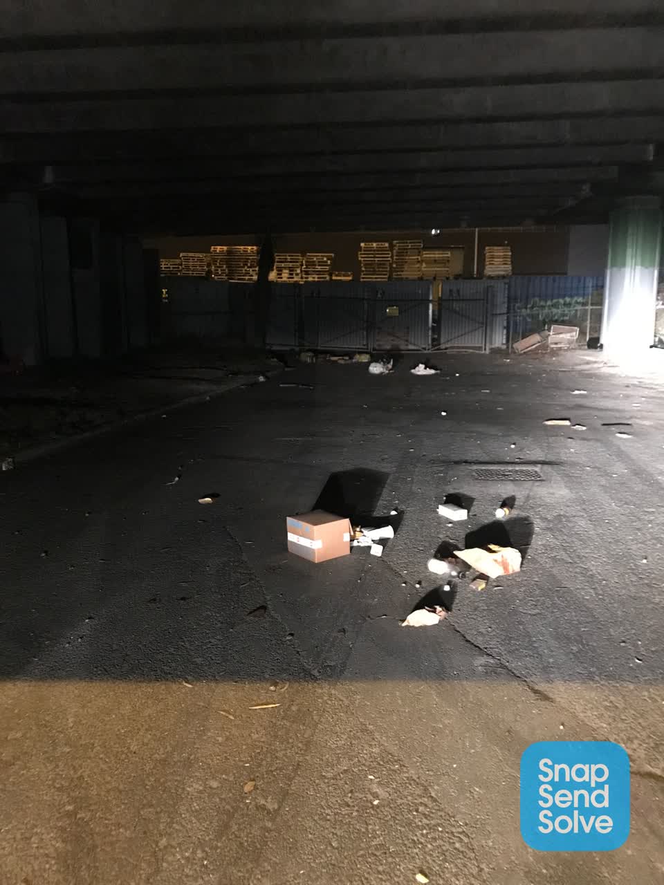 The photograph attached to this rubbish/recycling report