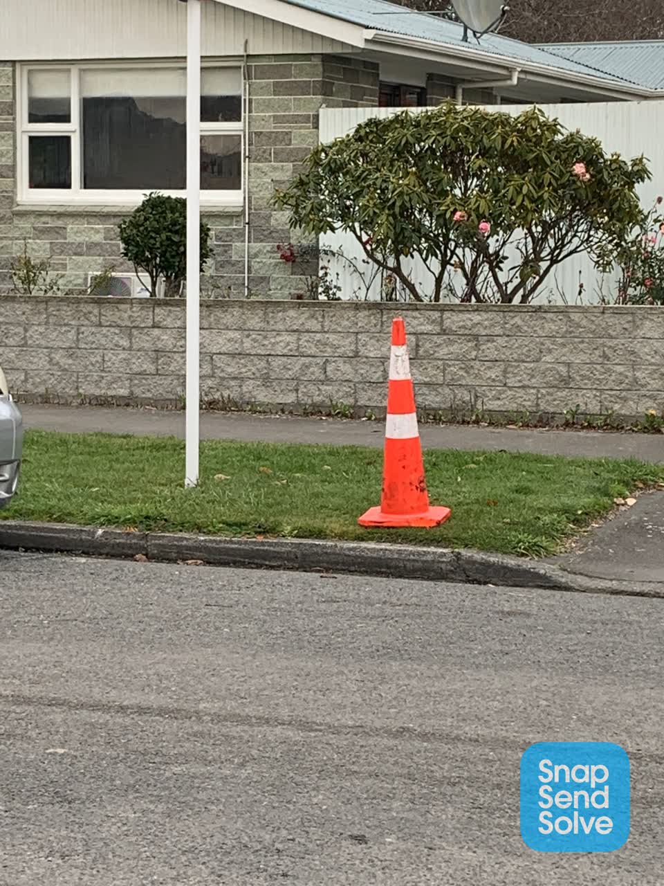 The photograph attached to this roading/streets report