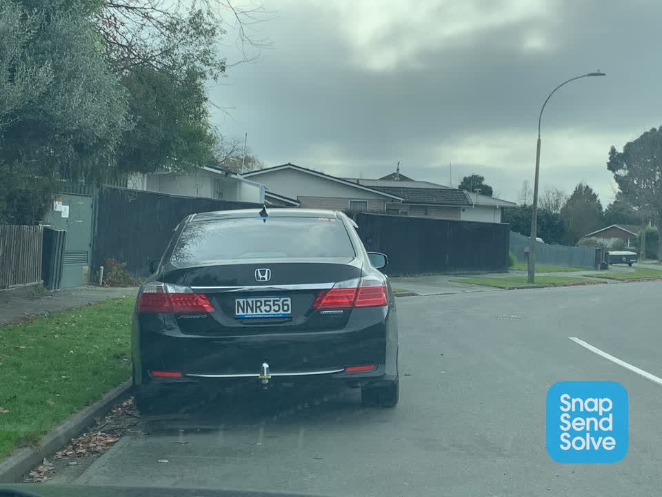 The photograph attached to this roading/streets report
