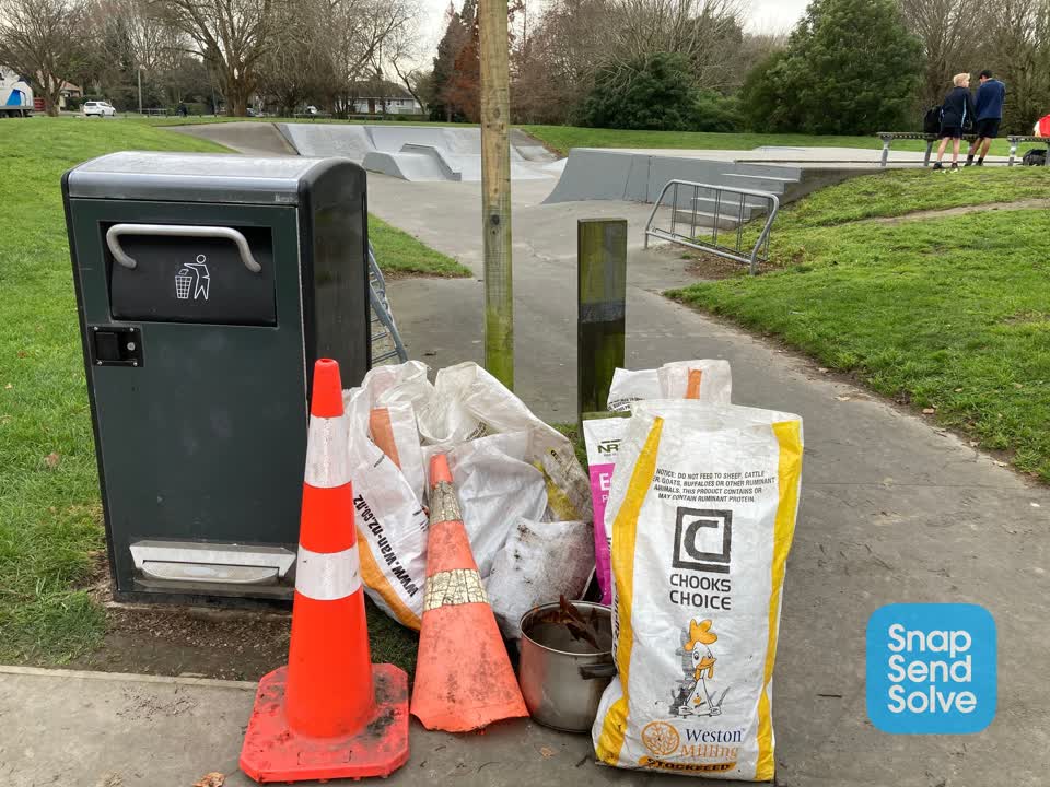 The photograph attached to this rubbish/recycling report