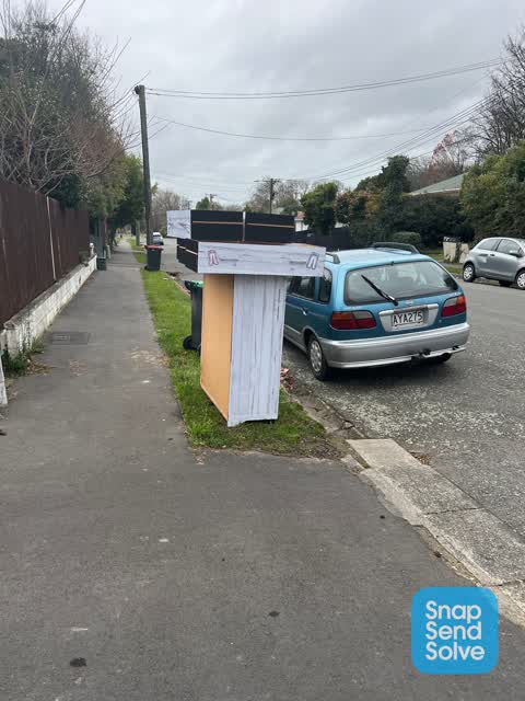 Rubbish/Recycling, a report photo