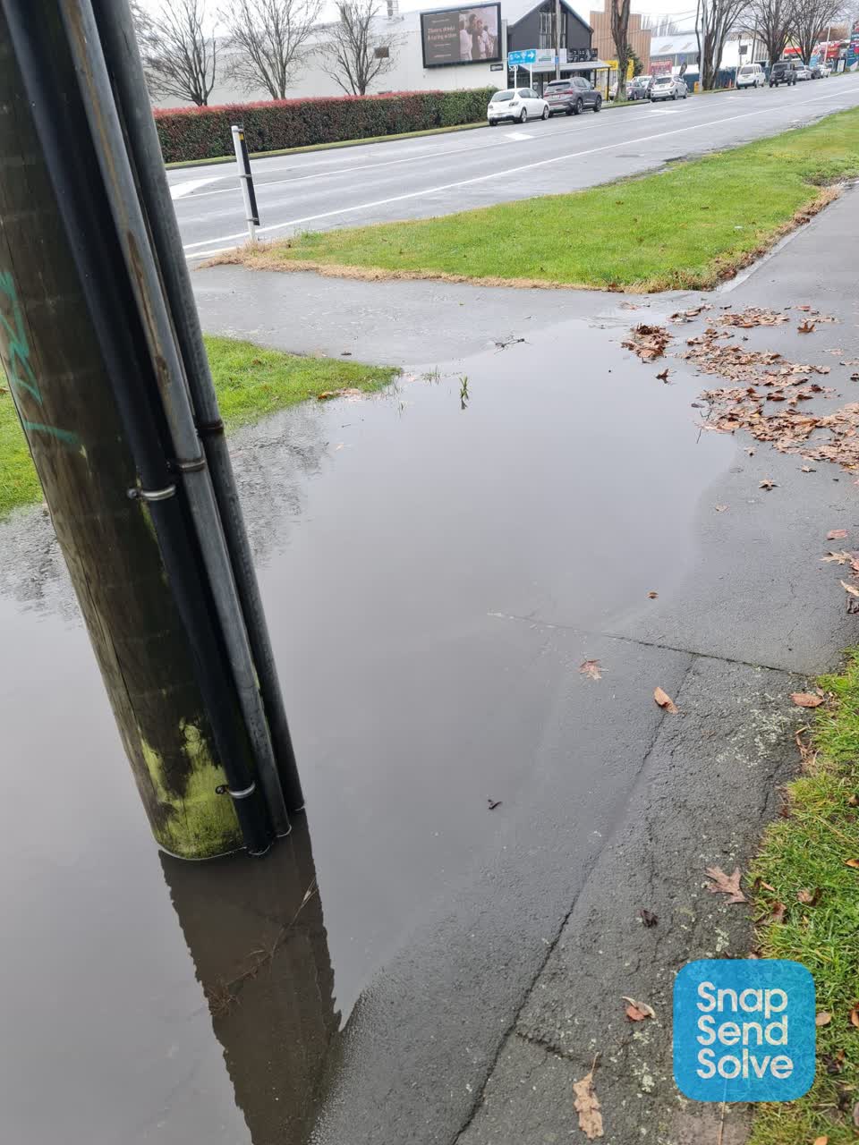 The photograph attached to this roading/streets report