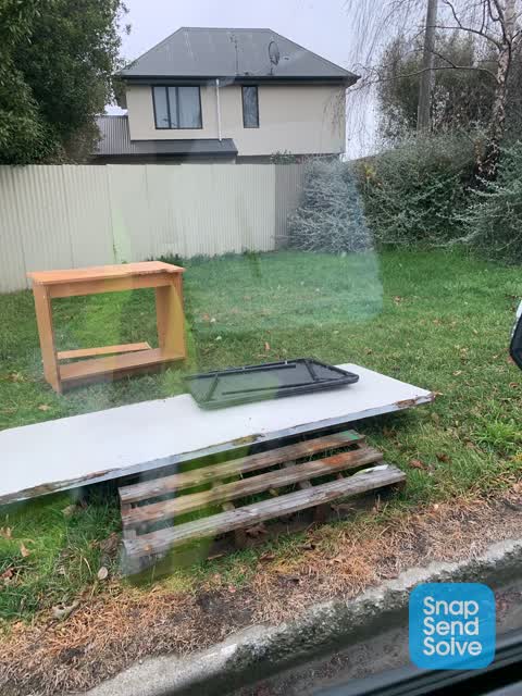 Rubbish/Recycling, a report photo