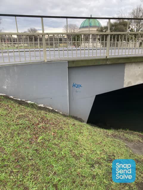 Graffiti — a report photo