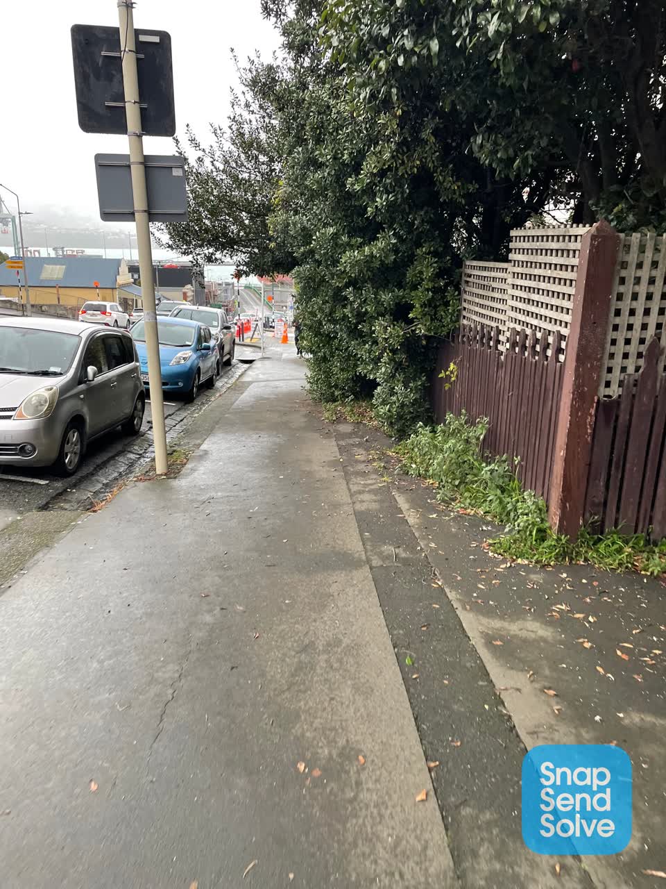 The photograph attached to this roading/streets report