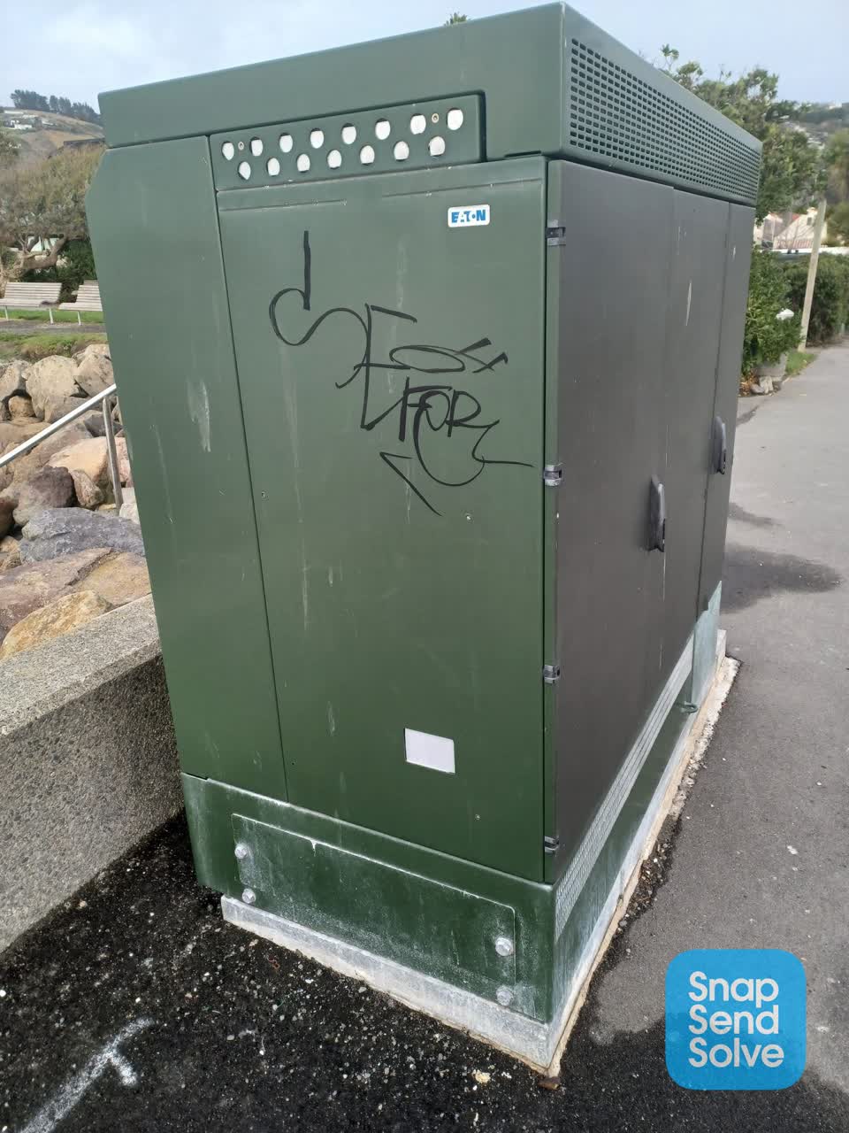 The photograph attached to this graffiti report