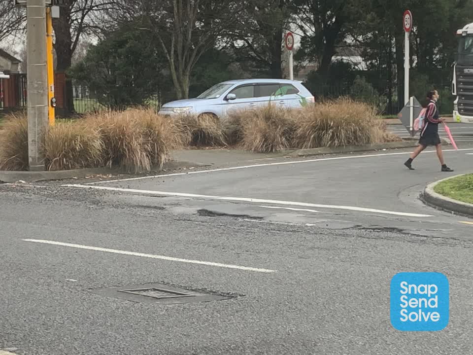 The photograph attached to this roading/streets report