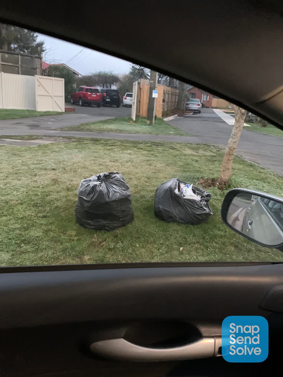 The photograph attached to this rubbish/recycling report