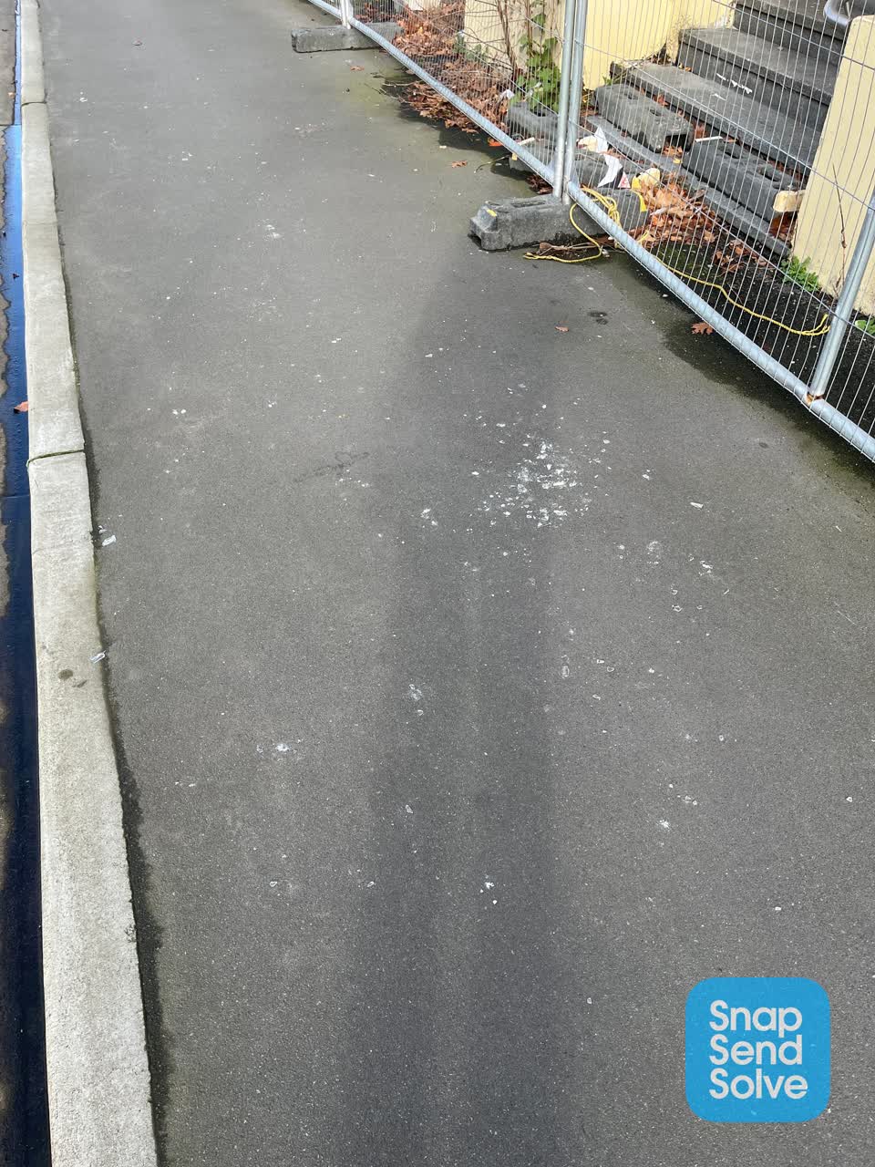 The photograph attached to this roading/streets report
