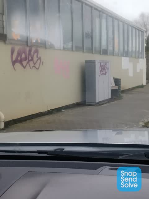 Graffiti, a report photo