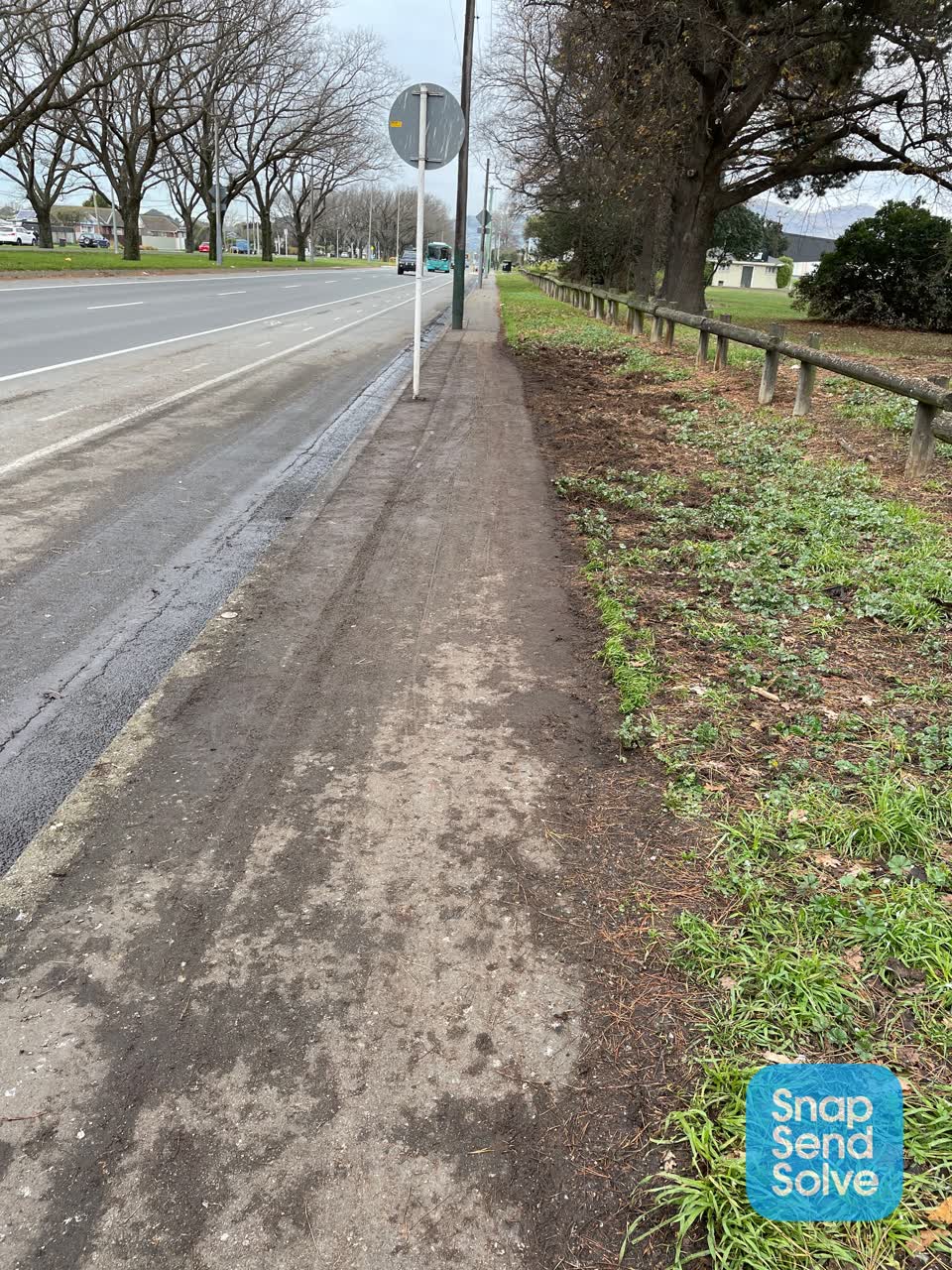 The photograph attached to this roading/streets report