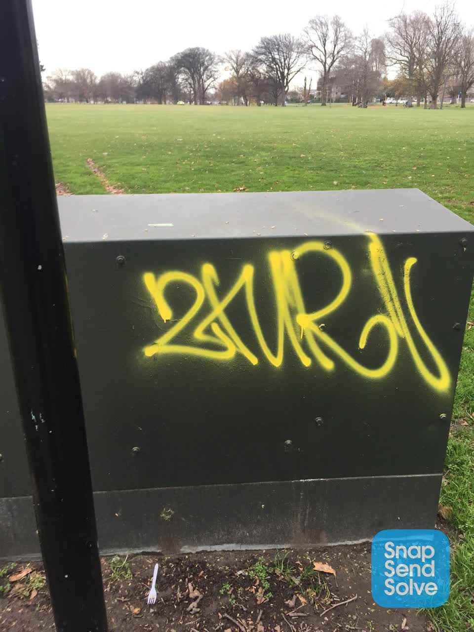 The photograph attached to this graffiti report
