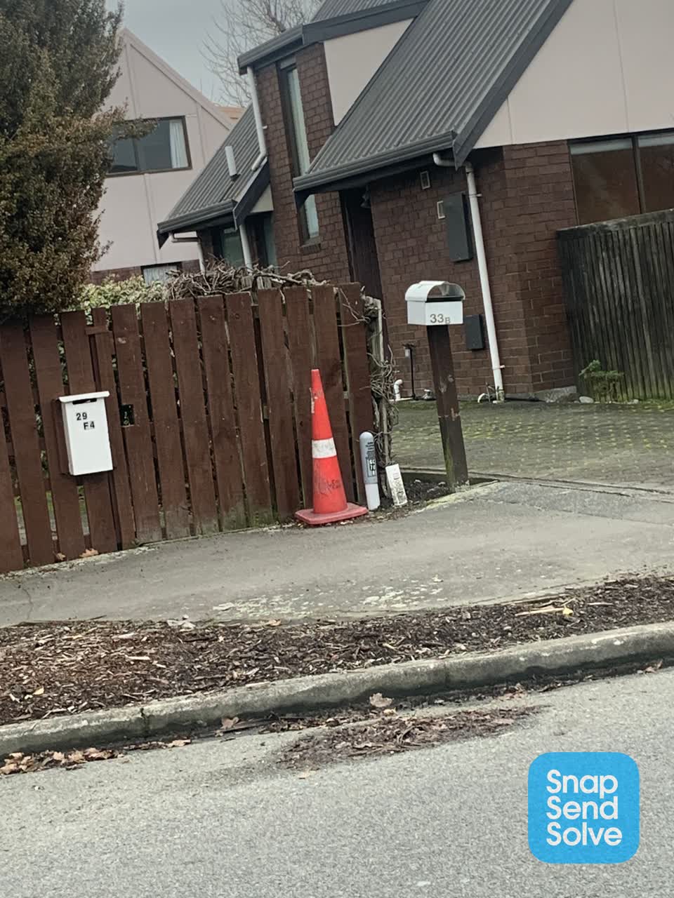 The photograph attached to this roading/streets report