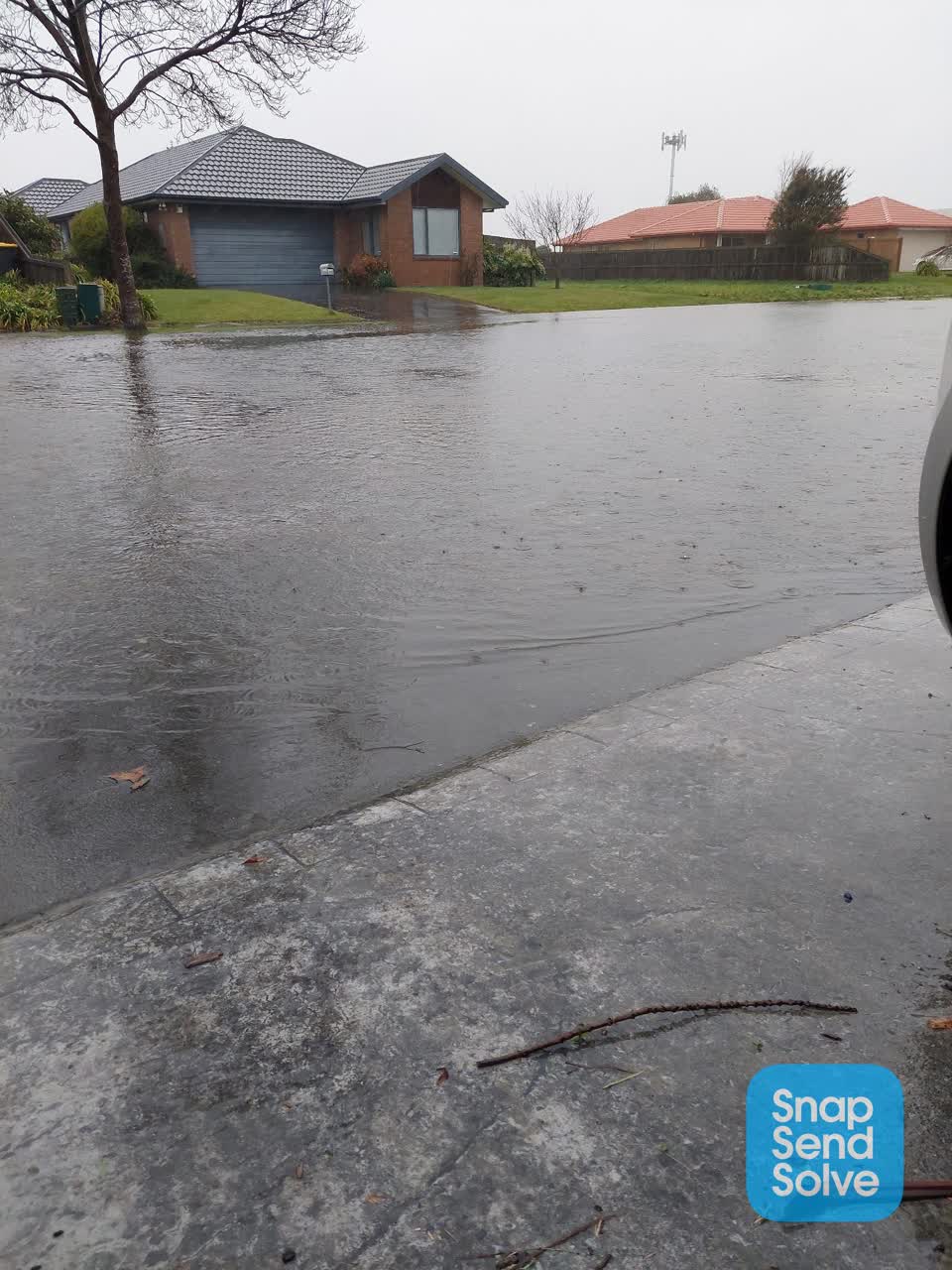 The photograph attached to this roading/streets report