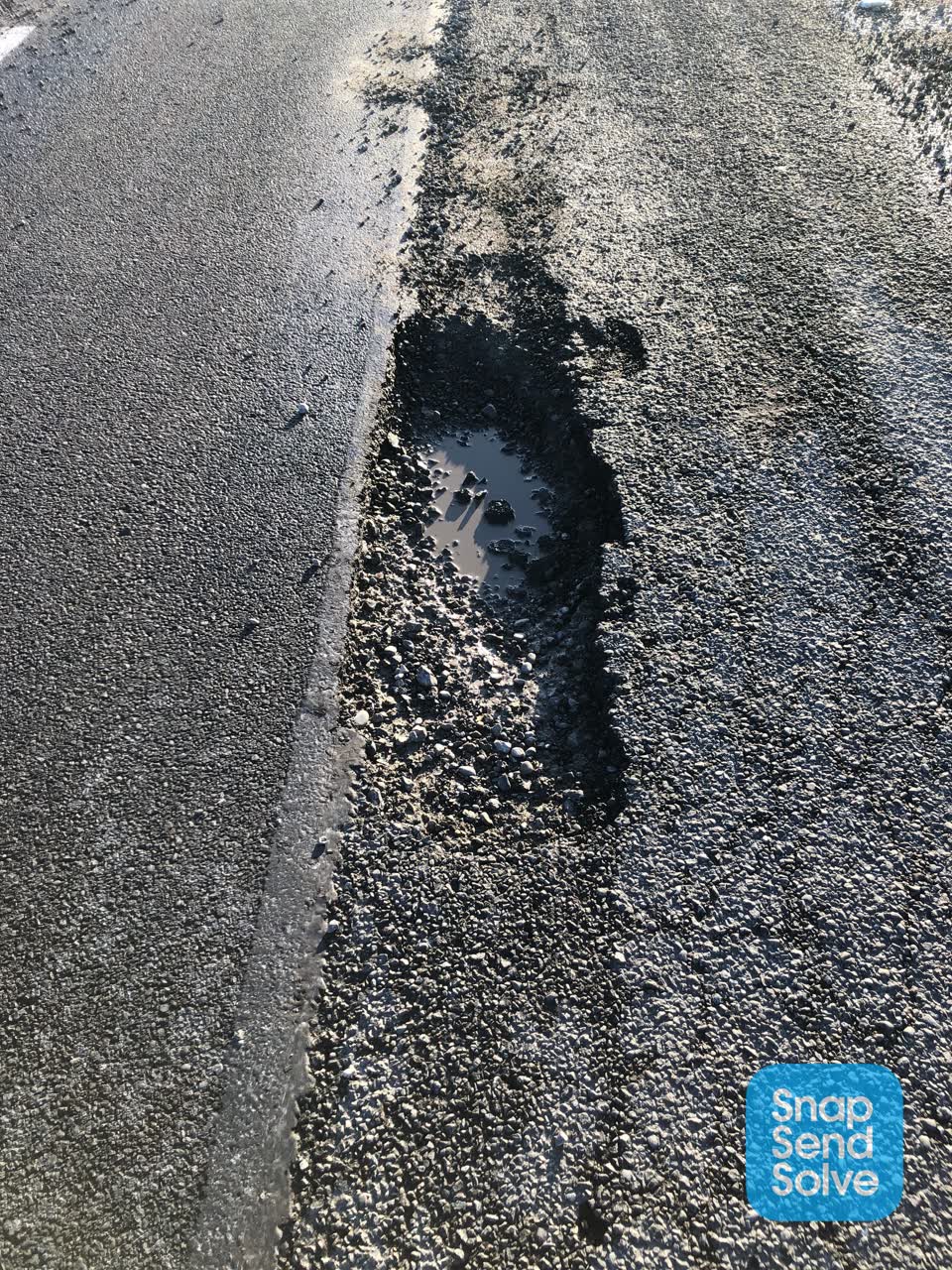 The photograph attached to this roading/streets report