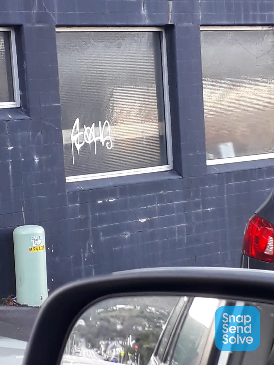 The photograph attached to this graffiti report