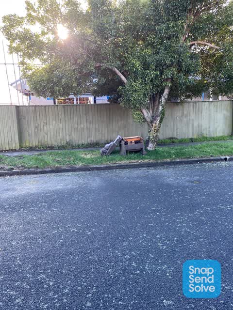 Rubbish/Recycling, a report photo