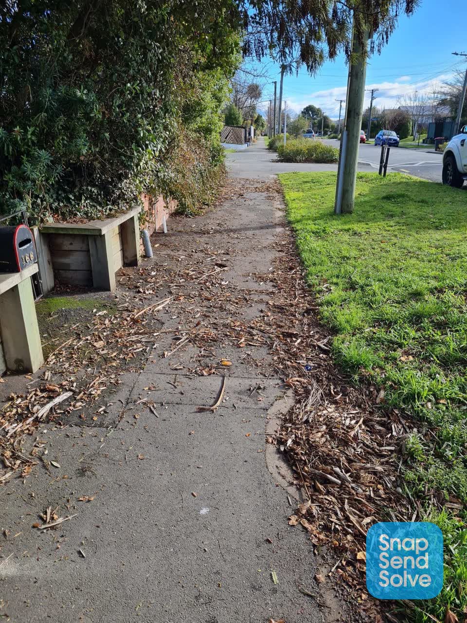 The photograph attached to this roading/streets report