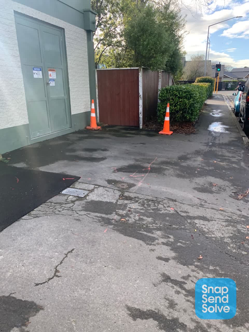 The photograph attached to this roading/streets report